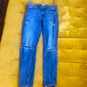 Ripped Jeans   Size 28  Color, blue